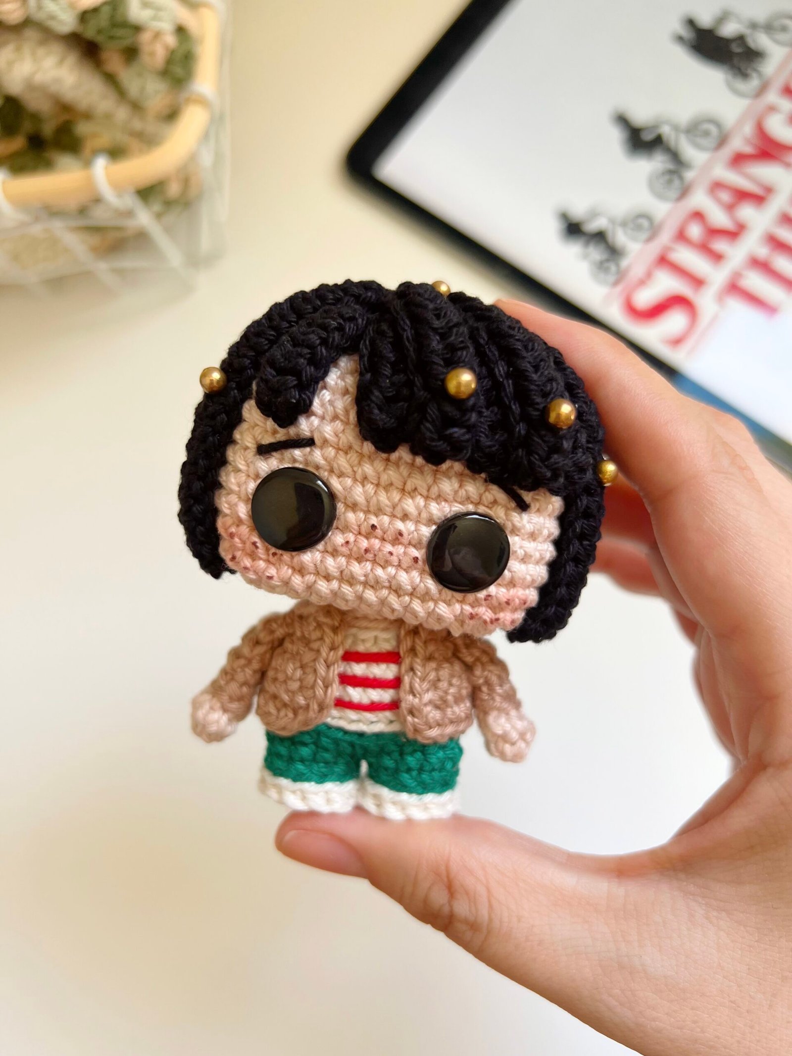 Ebook Stranger Things 🇧🇷🇺🇸 - Imagem 3